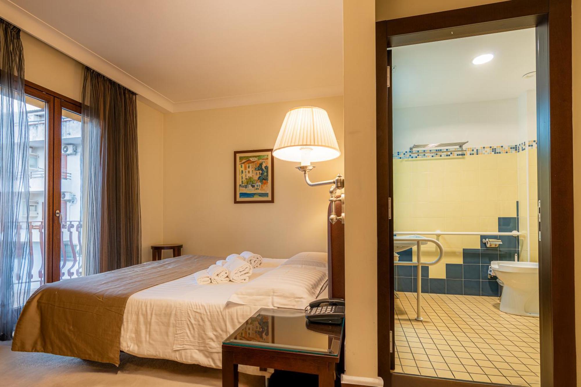 Hotel Cala Del Porto Vibo Valentia Marina Buitenkant foto