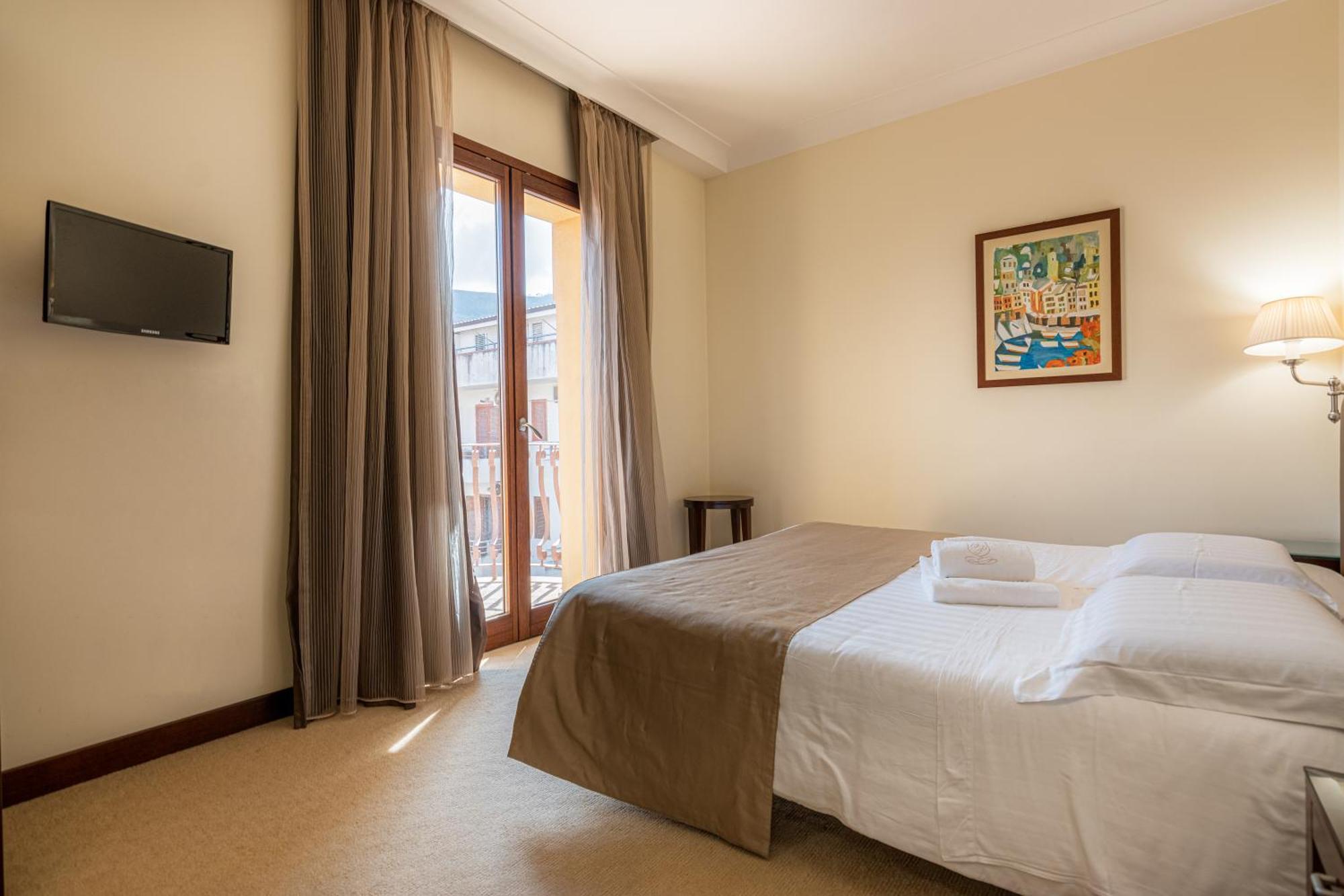 Hotel Cala Del Porto Vibo Valentia Marina Buitenkant foto