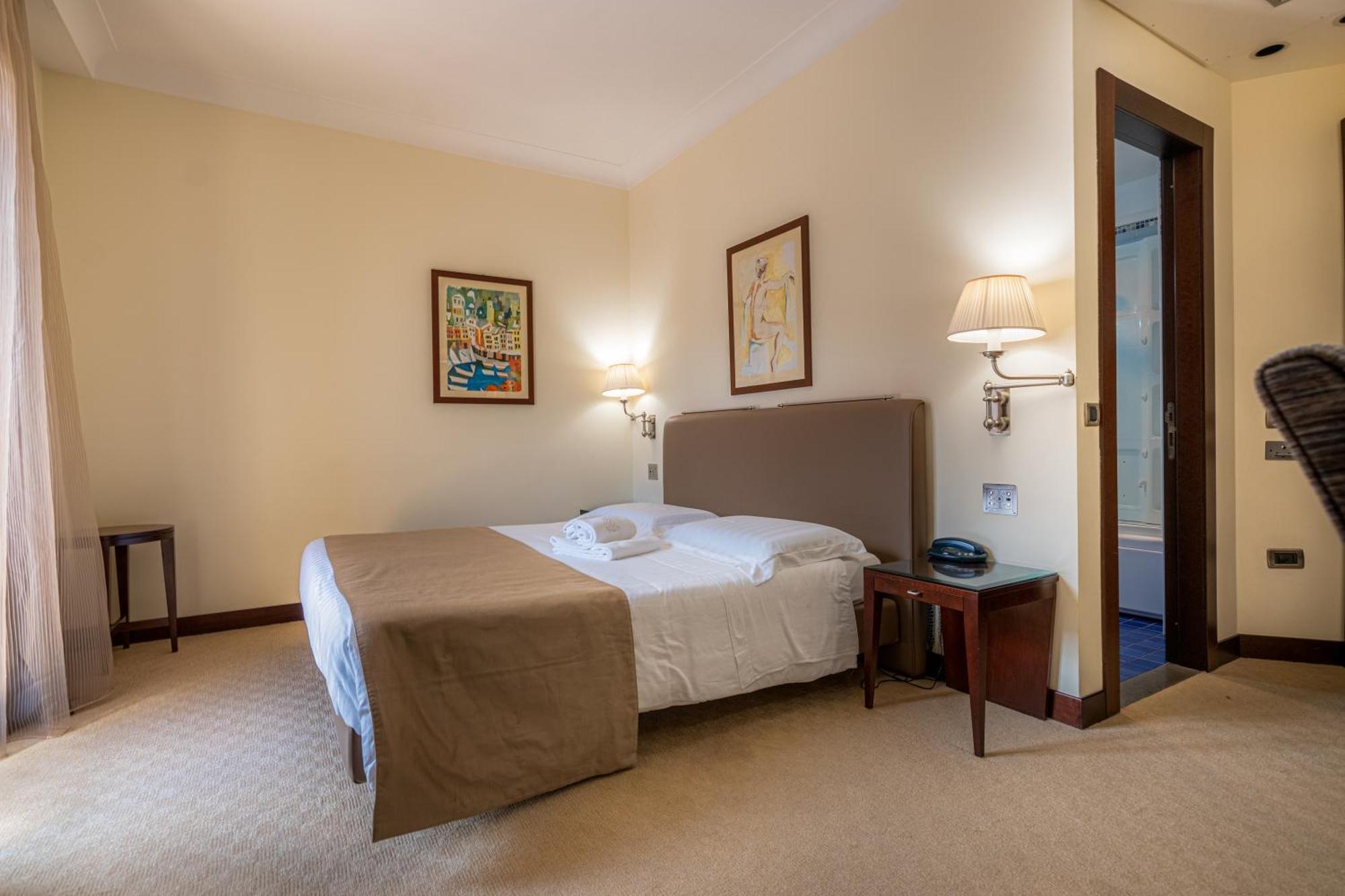 Hotel Cala Del Porto Vibo Valentia Marina Buitenkant foto